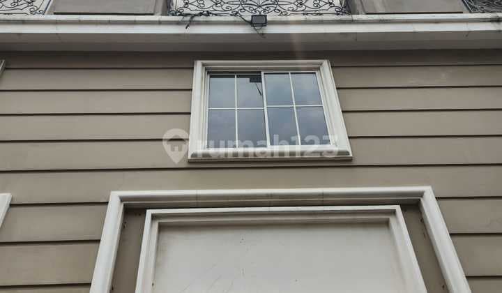 Di Sewakan Harga Murah Ruko Crown Green Lake City Hadap Jalan