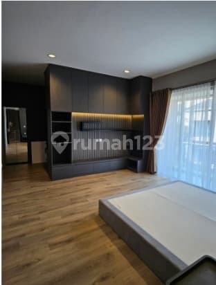 For Sale: PIK Golf Island House, 10x15m², Furnished, in North Jakarta