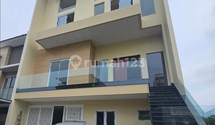 Dijual Rumah Pik Brand New Uk 200M² 3Lt At Jakarta Utara