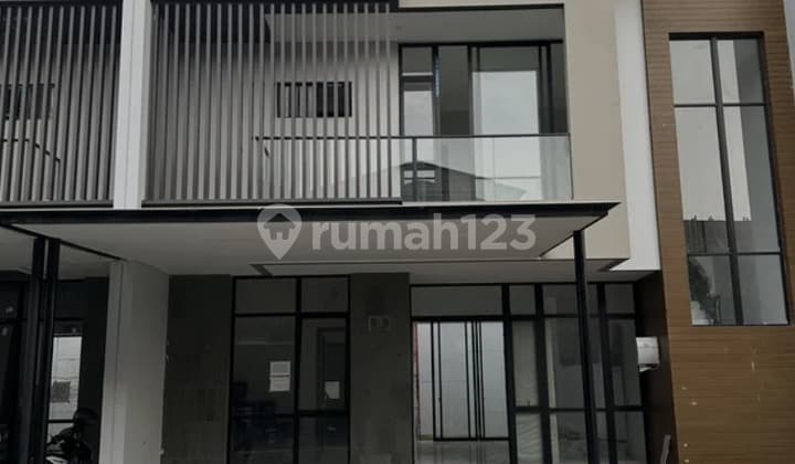Disewa Rumah PIK 2 Kuningan Village 2Lt Uk 120m² at Jakarta Utara