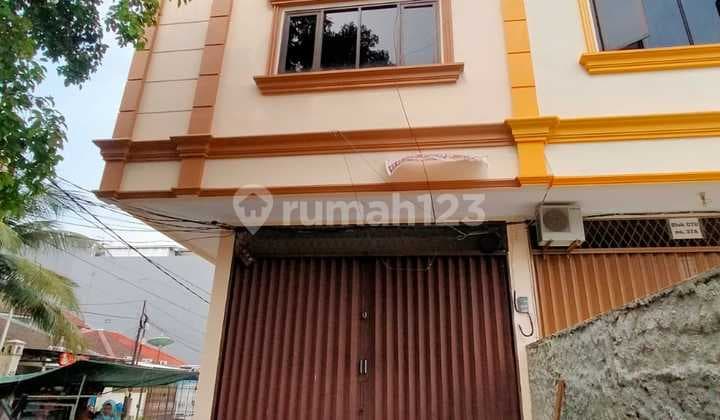 Translation: For Rent Ruko Muara Karang Near Block 7 Size 102M2 Ready to Use Best Location in North Jakarta