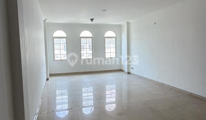 Disewa Ruko Sedayu Square 4 Lantai di Jakarta Barat