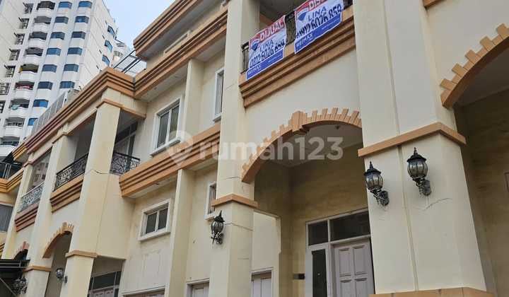 For Sale Townhouse Pluit Samudra size 7x20m², fully built FLOOD-FREE in North Jakarta