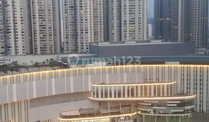 Apartemen Royal - Central Park " View : Bagus "