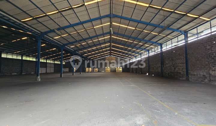 Warehouse for Sale/Rent with 40 Ft Truck Access in Cikarang