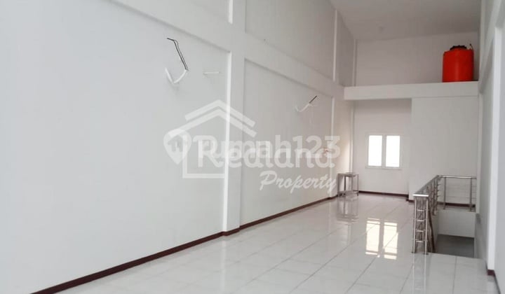 Ruko di Bizzpark Madukoro , Semarang Lz 4158
