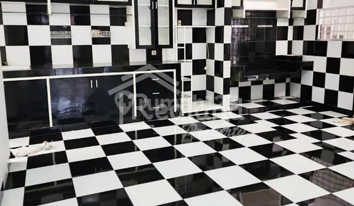 Rumah di Daerah Semarang Barat Lz Tt 4457