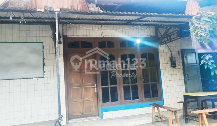 Rumah di Majapahit, Semarang Tt Me 6282 Rumah di Majapahit, Semarang Tt Me 6282