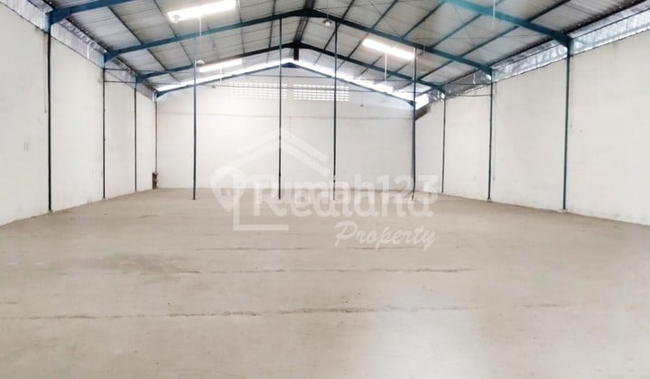 Gudang di Kic Gatot Subroto , Semarang Tt 7030S