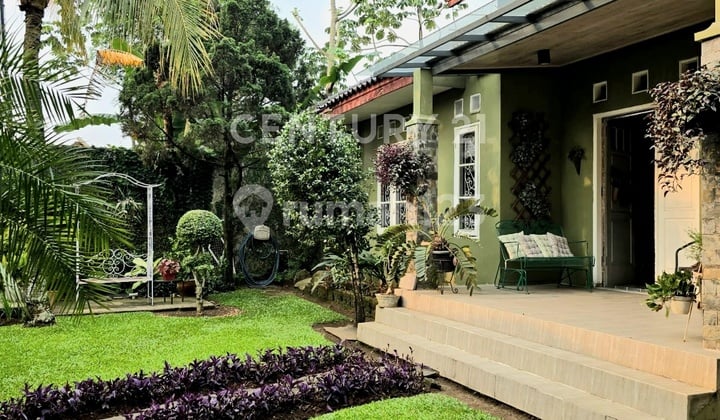 Rumah Luas & Asri Desain Open Concept Taman Terbuka di Sawangan