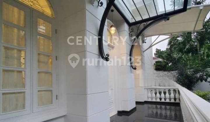 RUMAH MEWAH DI PONDOK INDAH DESAIN KLASIK EROPA