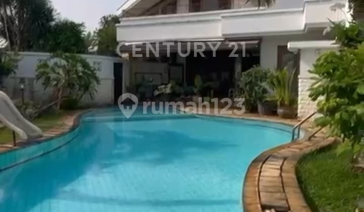 Elite Luxury House Ready to Occupy in Pondok Indah