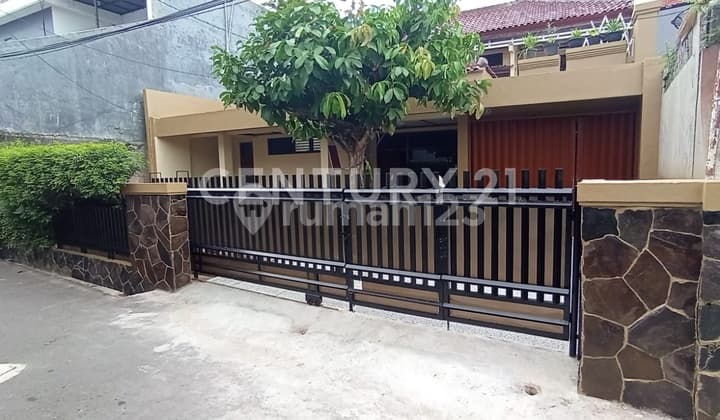 Rumah Siap Huni Lokasi Sangat Bagus Di Utan Kayu