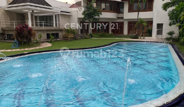 Rumah Termewah With Swimm Pool di Kemang, Jakarta Selatan