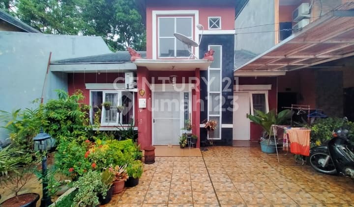 RUMAH SIAP HUNI VOID CANTIK CEILING TINGGI DI PERUMAHAN DUKUH