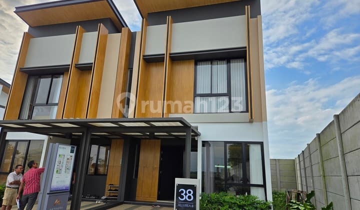 DIJUAL RUMAH 2 LANTAI DEKAT TOL DI TANGERANG DEKAT BANDARA JUGA LOKASI SUPER STRATEGIS GOLDEN CIRCLE