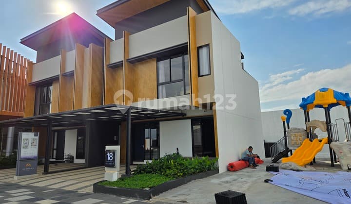 DIJUAL RUMAH 2 LANTAI DEKAT TOL DI TANGERANG SEBELAH BANDARA SUPER MEWAH DAN DAN SUPER STRATEGIS KEREN