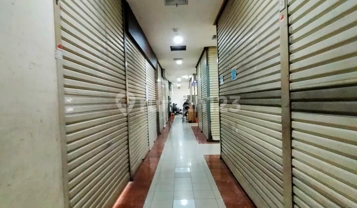 Kios Ruang Usaha di Mall Ambasador Lantai Dasar Harga Murah