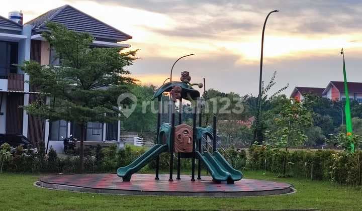 2-Story Minimalist Concept Exclusive Cluster House in Joglo, West Jakarta