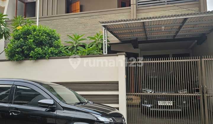 Sunrise Rumah Hadap Barat Kondisi Bagus