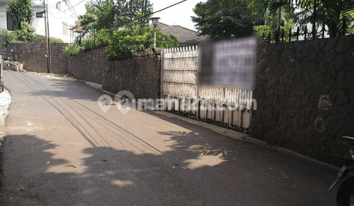 Drastic Drop in Large Houses in Kemang Selatan, South Jakarta