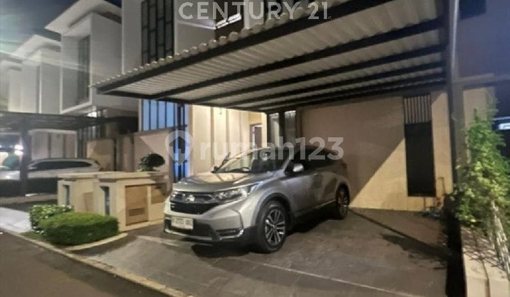 Rumah Bagus Full Furnished Premium Dalam Kawasan di Jgc, Jak Tim