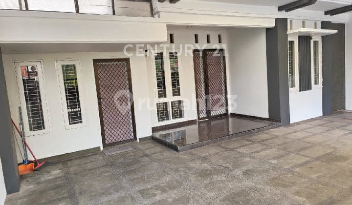 One-Story House in Pulomas Near Omni Hospital with One Gate System