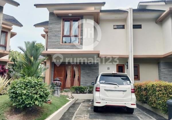 Dijual Rumah 2 Lantai di Villa Panbil