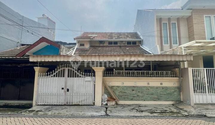 Rumah di Perumahan Manyar Jaya 2 Lantai Semi Furnished Siap Huni