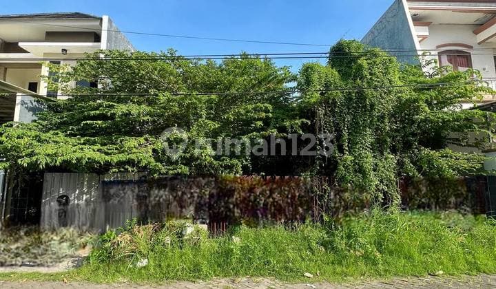 Plot in Manyar Tirtoyoso Housing, 12 Meters Wide, Corner Lot Near Main Road