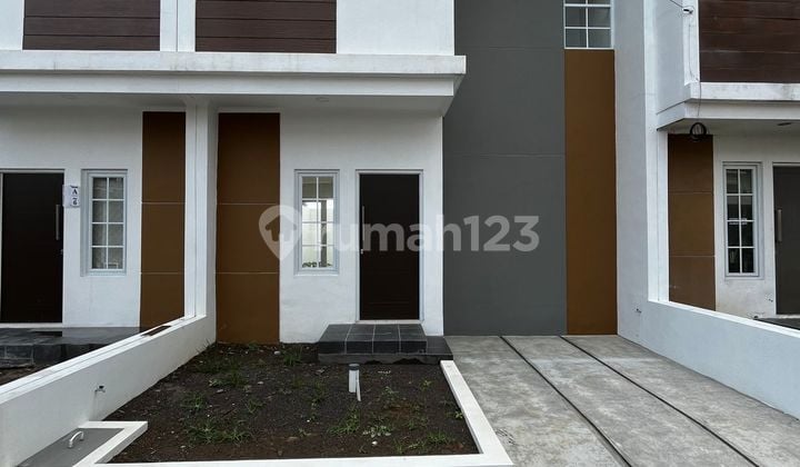 Rumah 2 Lantai Komplek Perumahan Ciganitri, Dekat Universitas Telkom