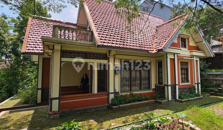 Classic Victorian style home Jl Ters Sutami