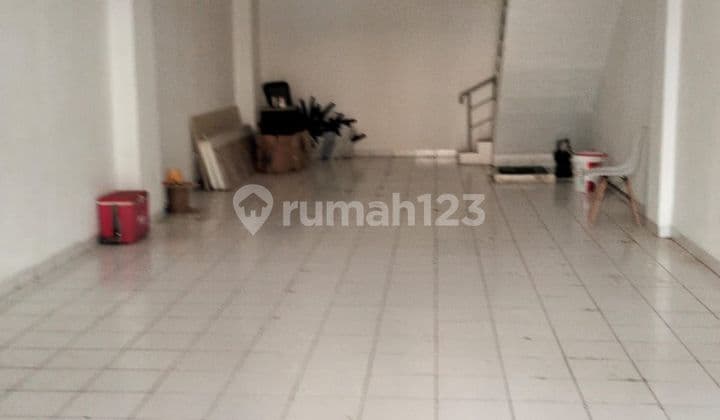 For Rent: Mutiara Taman Palem Shop House, West Jakarta, 3 ½ Floors