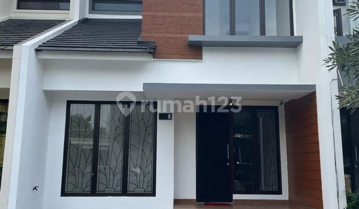Rumah 2 lantai siap huni di graha raya dekat alam sutera