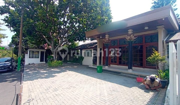 Rumah Cantik nan Asri Bukit Pakar Utara Dago Bandung Utara