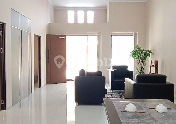Modern Minimalist House Newly Renovated Furnished Jingganagara KBP