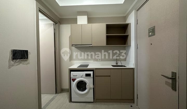 Apartement Menara Jakarta 1 BR Semi Furnished