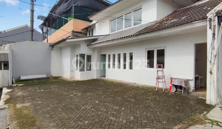 Ruang-Usaha,500M2 2 Lantai, di Kemang Timur Jakarta Selatan