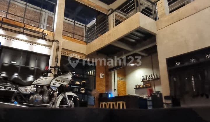 Rumah Kontrakan 3 Lantai Bagus di Jln. Setiabudi, Jakarta Selatan