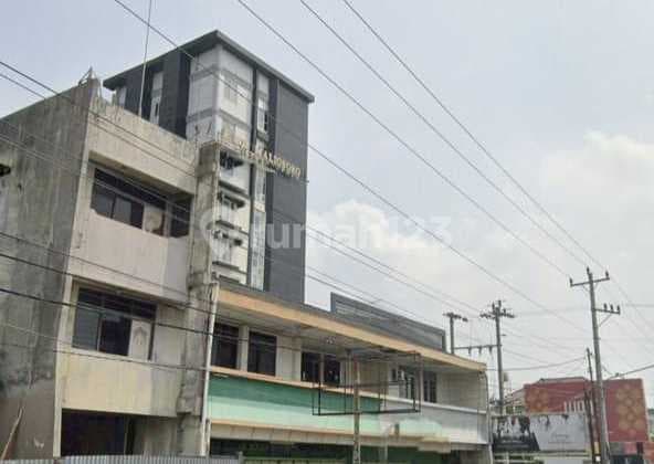 Ruang Usaha Sebelah Hotel Top Malioboro Yogyakarta