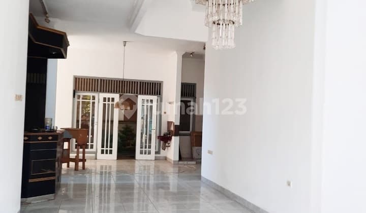 Budi Indah House Hook Position Ready to Live In, Broad Land