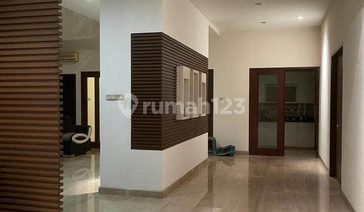 Rumah Sangat bagus dan Terawat di Pluit Karang Manis Jakarta Utara Strategis