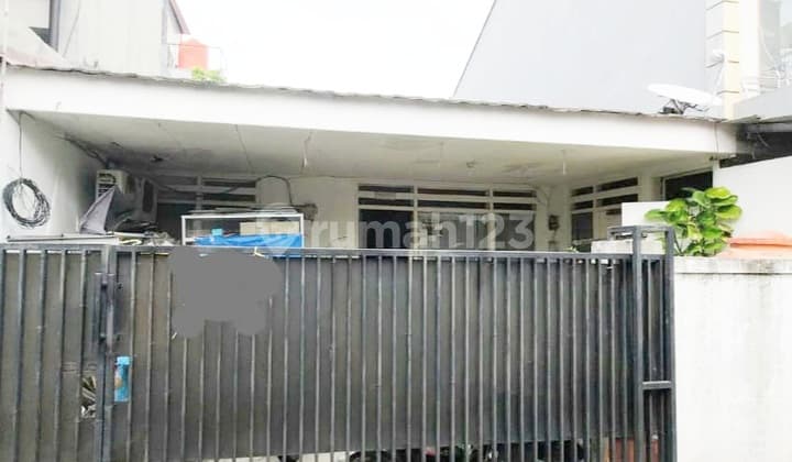 Negotiable! Strategic location at Taman Meruya Ilir, West Jakarta