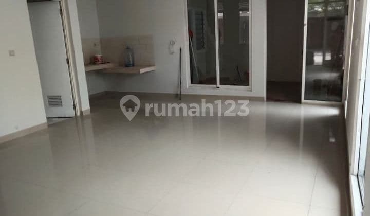 Rumah Bagus di Cluster Amerika East Coast Green Lake City Strategis Nego