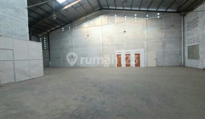 Negotiable! Warehouse for rent in Pondok Jagung, North Serpong, South Tangerang.