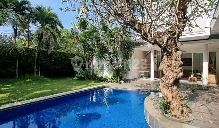 Dijual Rumah Siap Huni 1 Lantai Halaman Luas Kemang Ampera Jakarta Selatan
