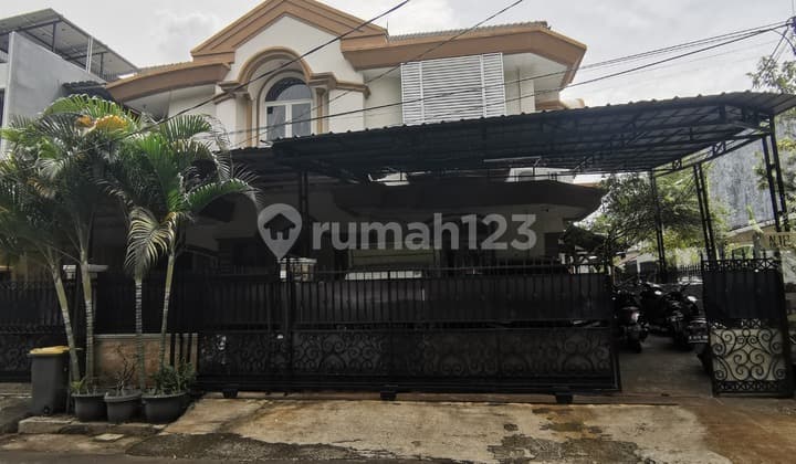 Dijual Rumah 2 Lantai Hoek Siap Huni di Cipinang Elok