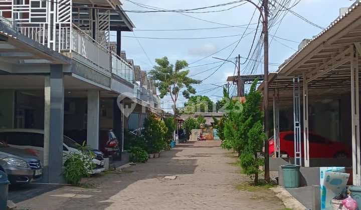 Dijual Rumah Hook di Graha Raya