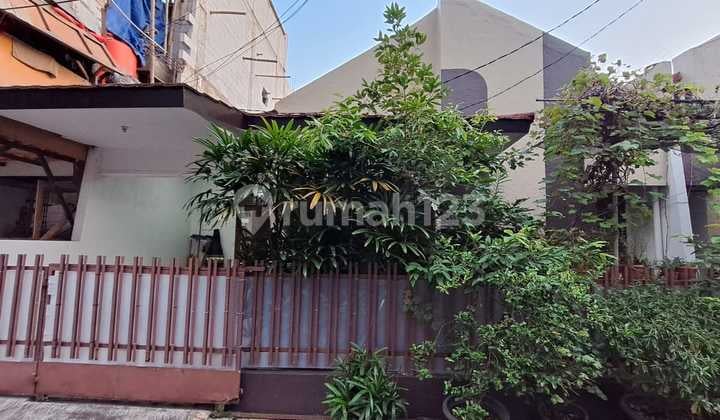 House in Green Ville, West Jakarta