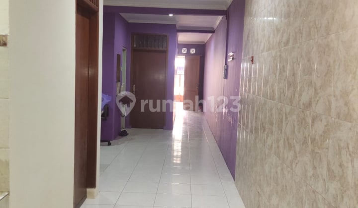 Rumah SHM Siap Huni Jalan Dua Mobil di Komplek Abadi